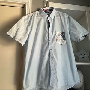 New men’s button down,casual or dressy. Neck collar with short sleeve.